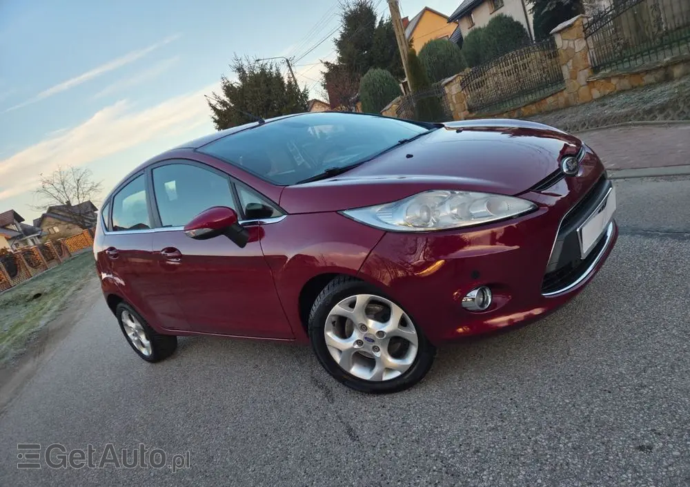 FORD Fiesta 1.4 Champions Edition