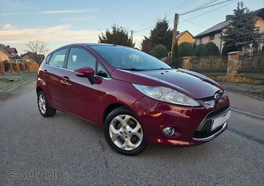 FORD Fiesta 1.4 Champions Edition