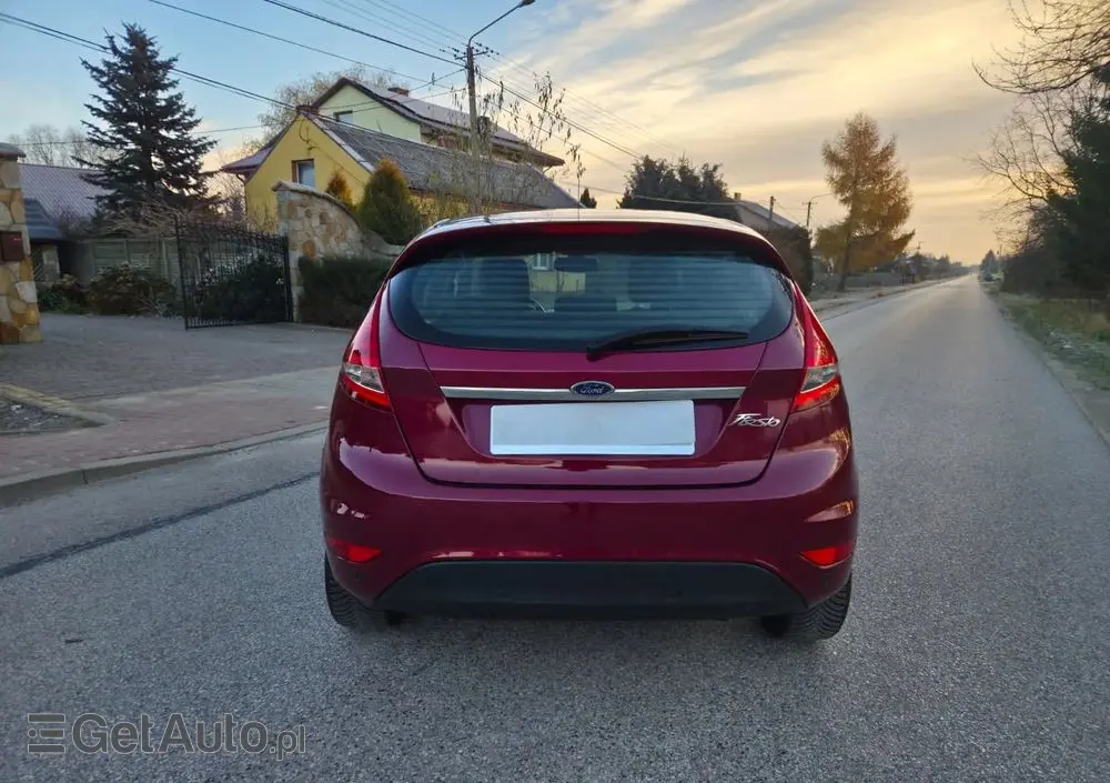 FORD Fiesta 1.4 Champions Edition