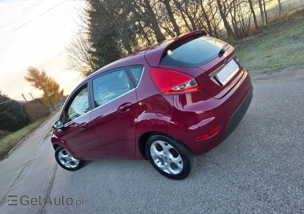 FORD Fiesta 1.4 Champions Edition