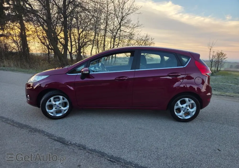 FORD Fiesta 1.4 Champions Edition