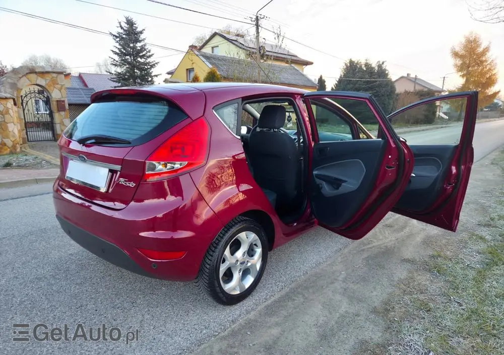 FORD Fiesta 1.4 Champions Edition