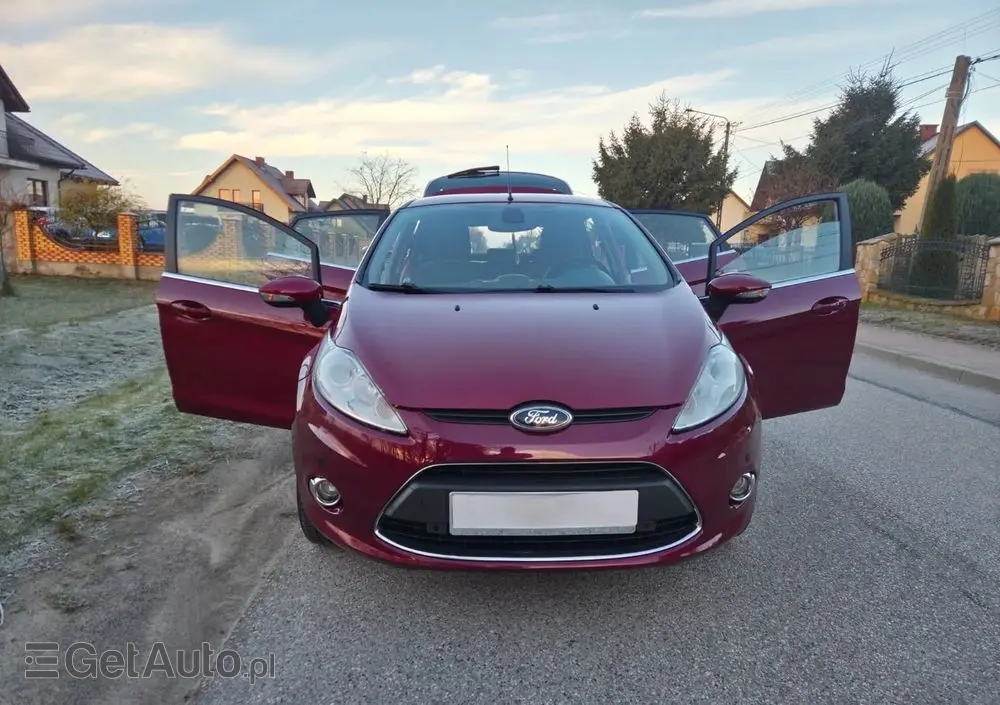 FORD Fiesta 1.4 Champions Edition
