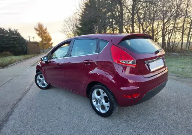 FORD Fiesta 1.4 Champions Edition