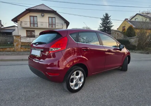 FORD Fiesta 1.4 Champions Edition