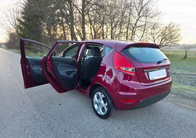 FORD Fiesta 1.4 Champions Edition
