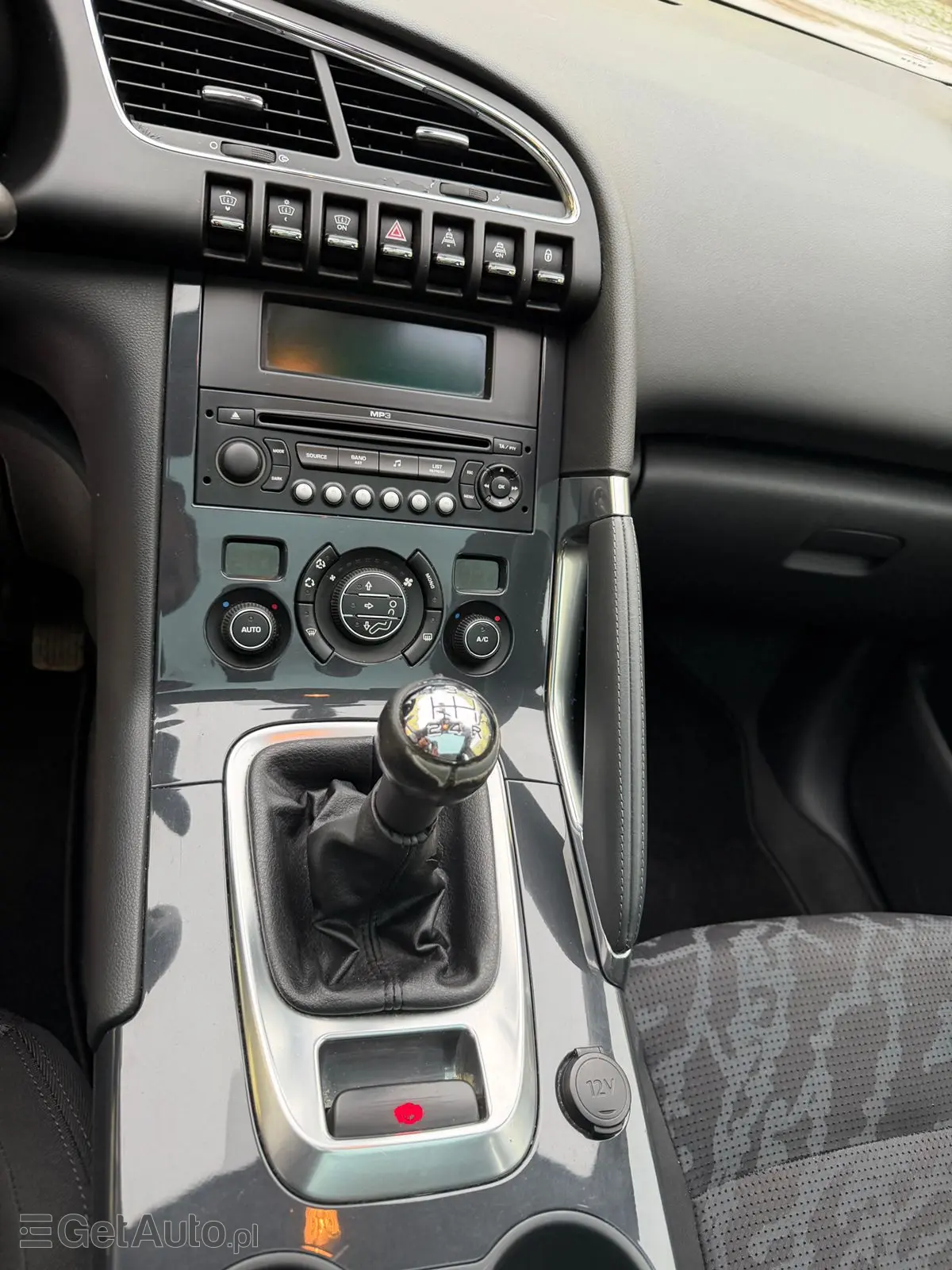 PEUGEOT 3008 Premium 120