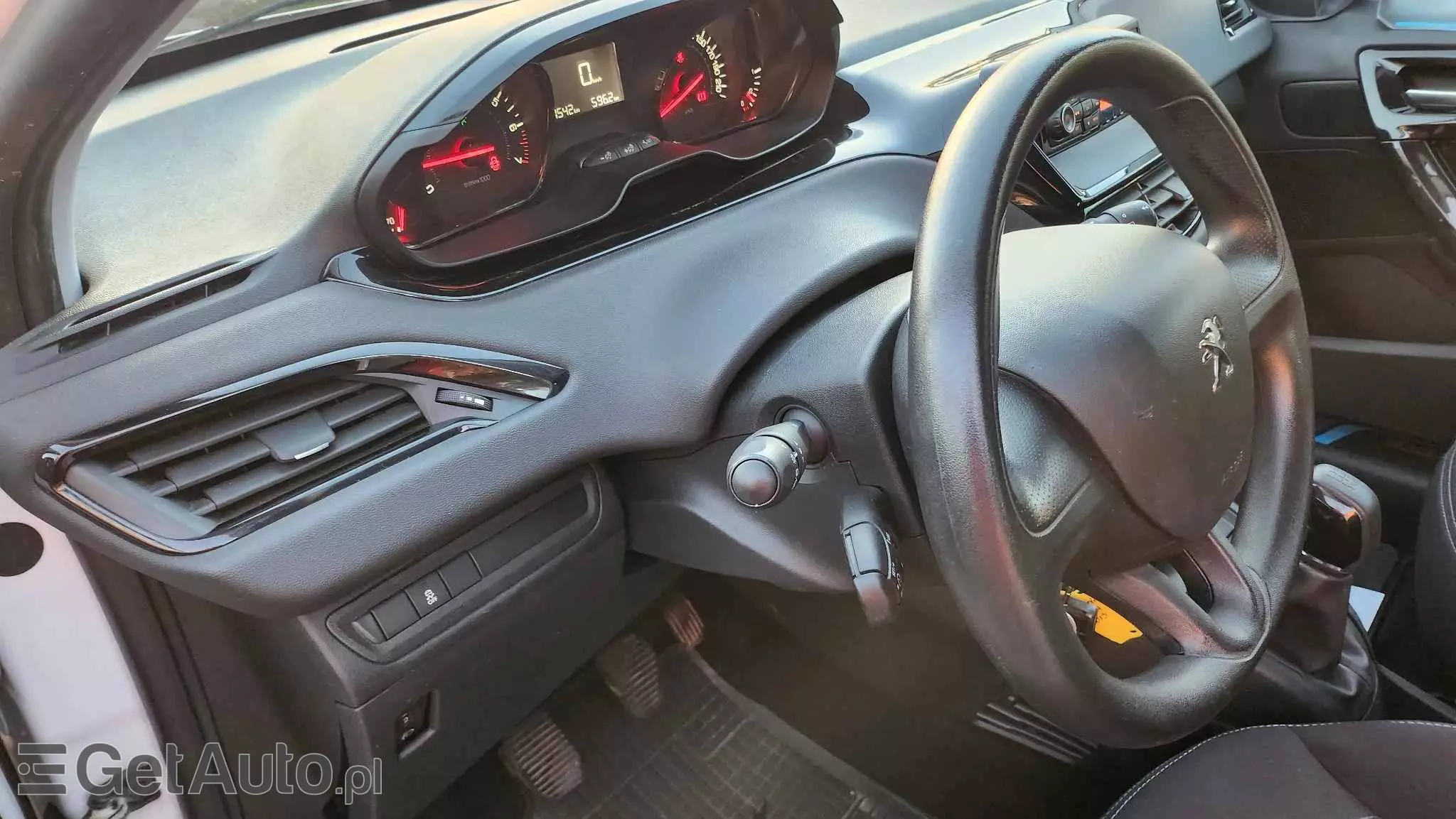 PEUGEOT 208 68 VTI Active