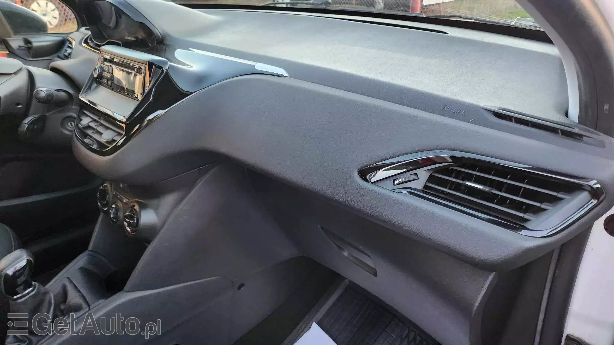 PEUGEOT 208 68 VTI Active