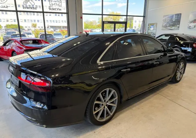 AUDI A8 3.0 TDI ultra Quattro