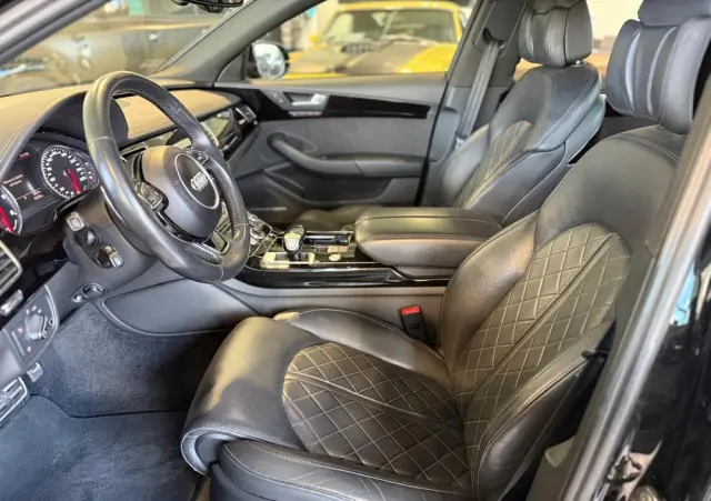 AUDI A8 3.0 TDI ultra Quattro