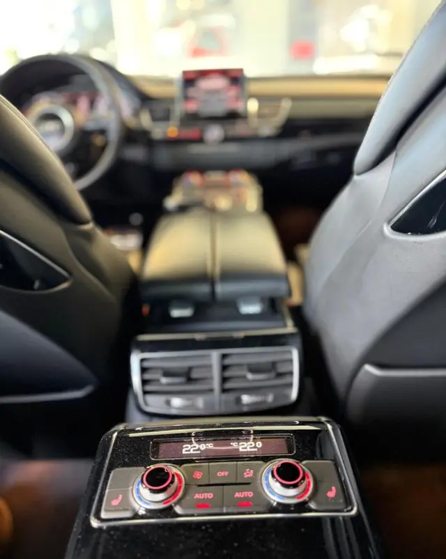 AUDI A8 3.0 TDI ultra Quattro