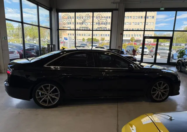 AUDI A8 3.0 TDI ultra Quattro