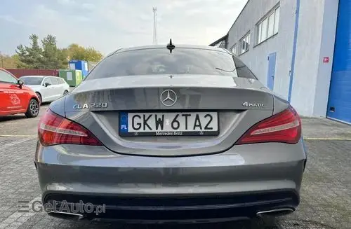 MERCEDES-BENZ CLA 