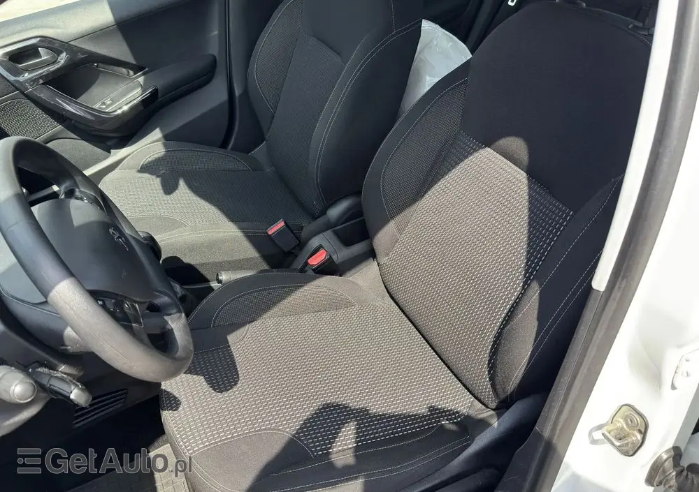 PEUGEOT 208 1.6 BlueHDi Active
