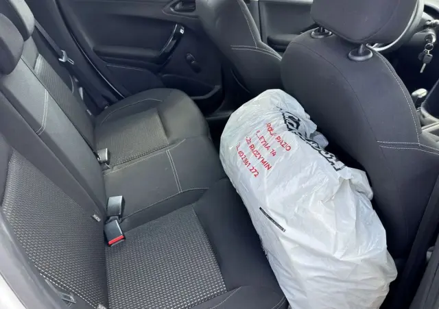 PEUGEOT 208 1.6 BlueHDi Active