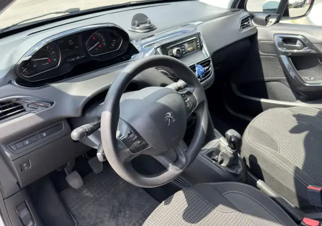 PEUGEOT 208 1.6 BlueHDi Active