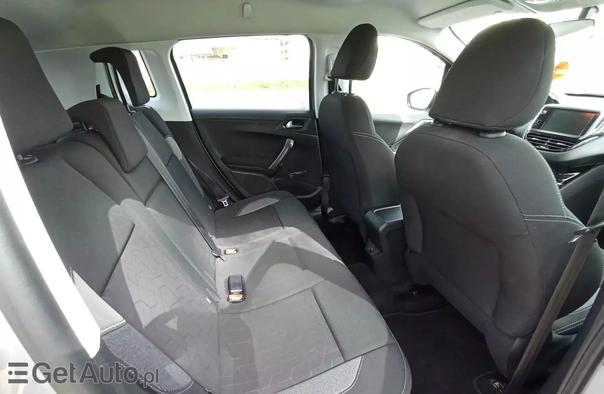 PEUGEOT 2008 1.2 PureTech (82 KM)