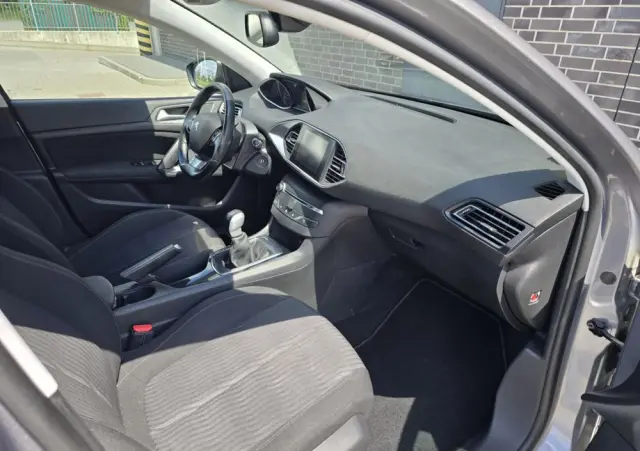 PEUGEOT 308 1.6 BlueHDi Business Line S&S