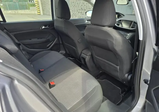 PEUGEOT 308 1.6 BlueHDi Business Line S&S