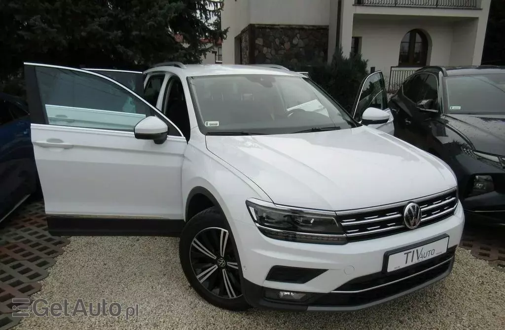 VOLKSWAGEN Tiguan 
