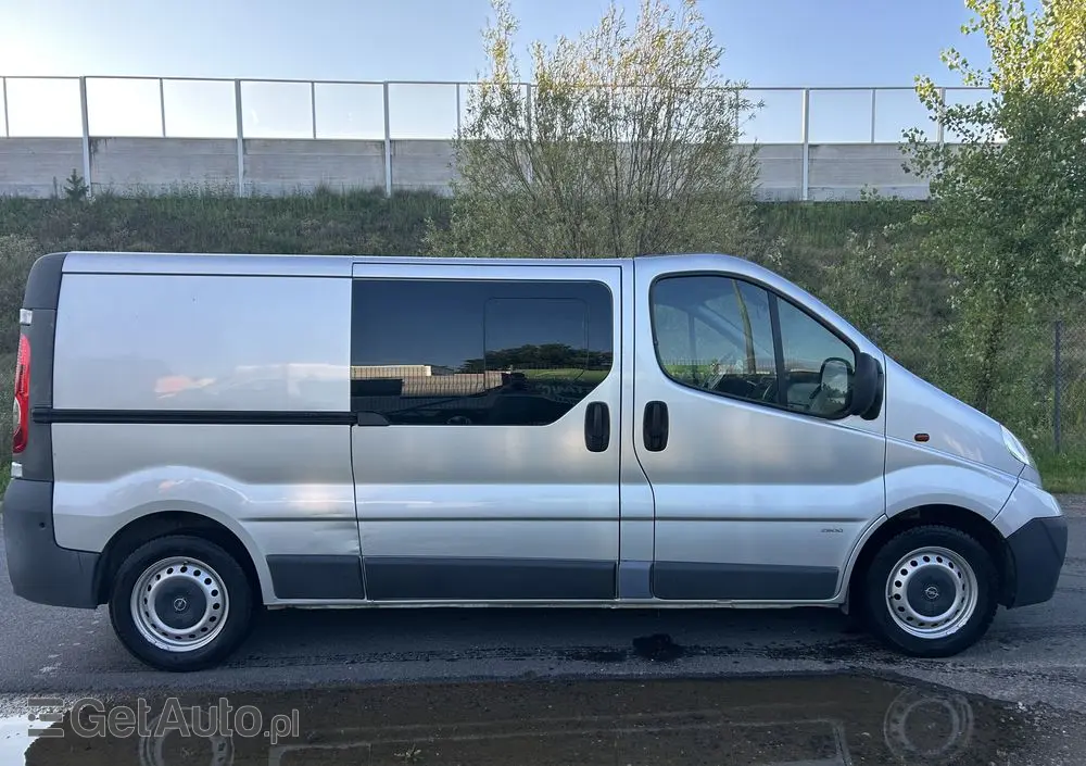 OPEL Vivaro 