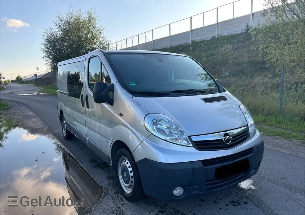 OPEL Vivaro 