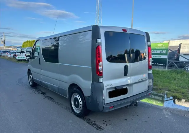 OPEL Vivaro 