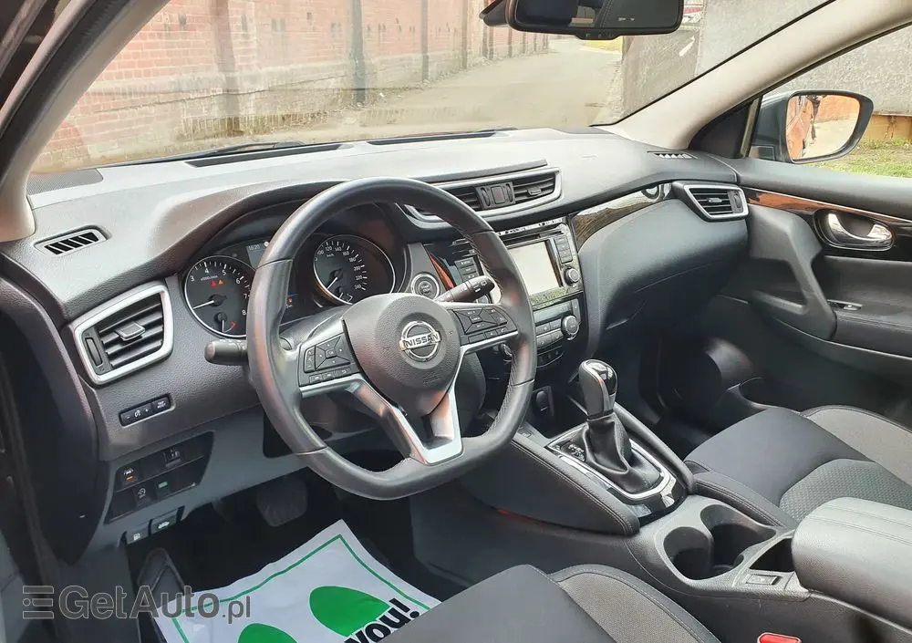 NISSAN Qashqai 1.3 DIG-T DCT N-TEC