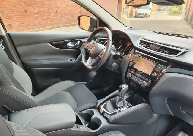 NISSAN Qashqai 1.3 DIG-T DCT N-TEC