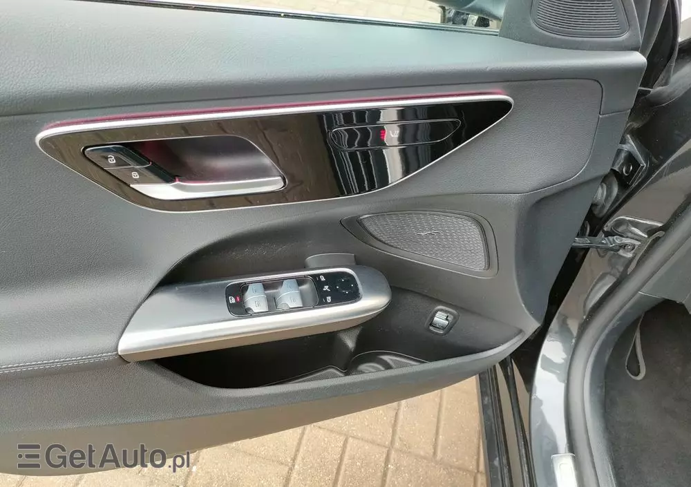 MERCEDES-BENZ Klasa C 200 d T 9G-TRONIC Avantgarde Advanced