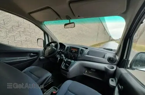 NISSAN NV200 
