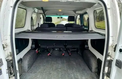 NISSAN NV200 