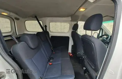 NISSAN NV200 