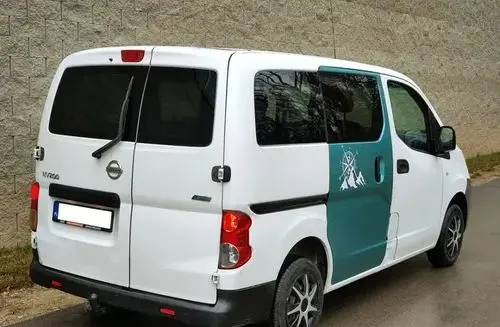 NISSAN NV200 