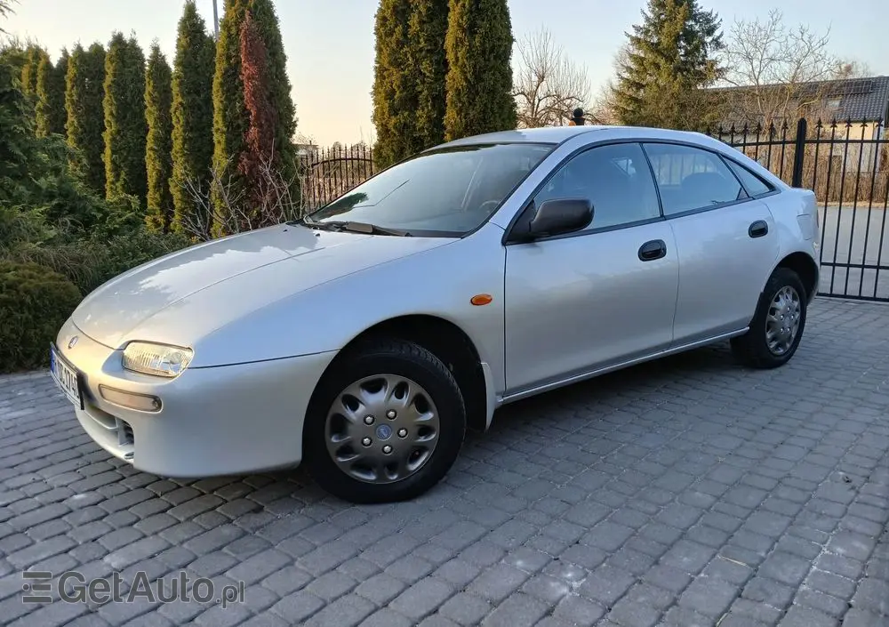 MAZDA 323F 