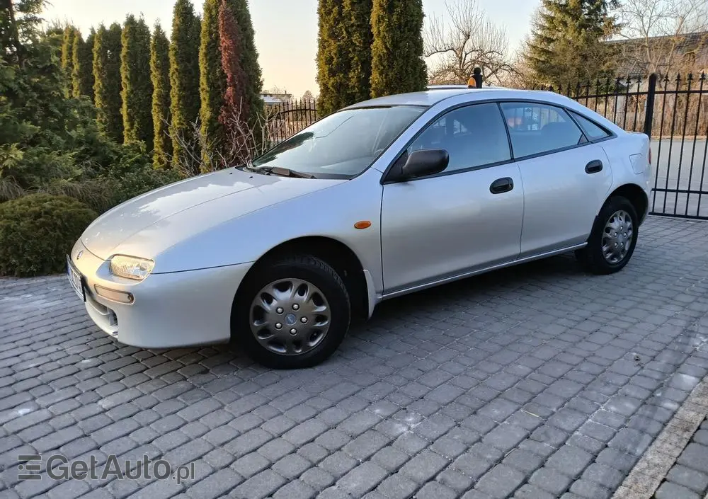 MAZDA 323F 