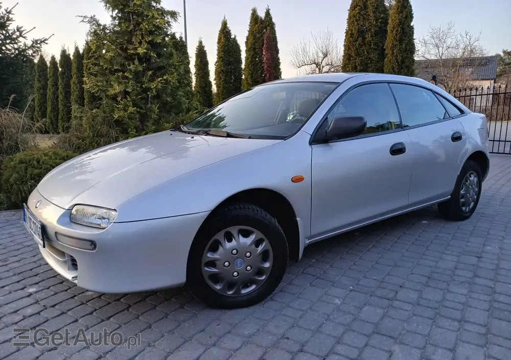 MAZDA 323F 
