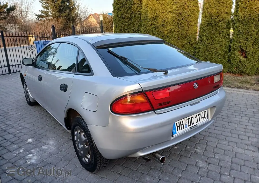 MAZDA 323F 