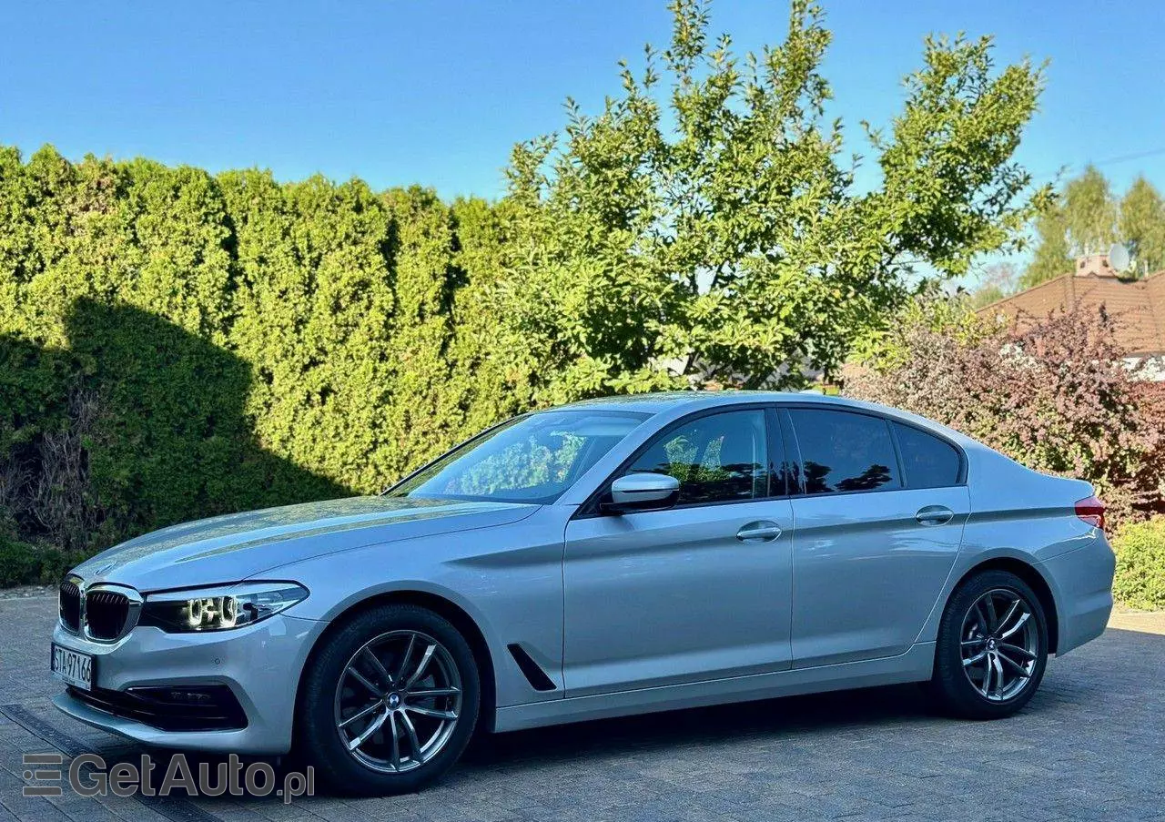 BMW Seria 5 520i Luxury Line sport