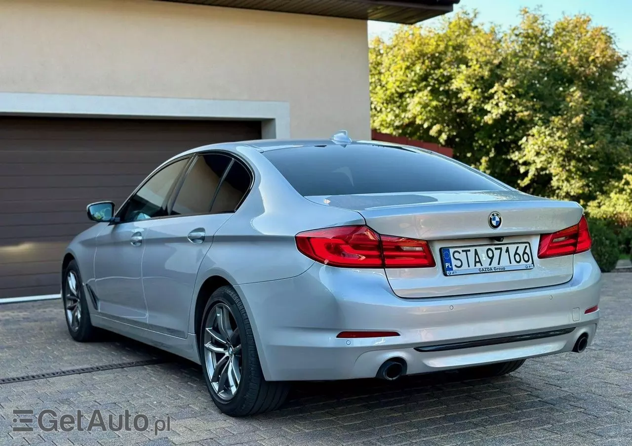 BMW Seria 5 520i Luxury Line sport