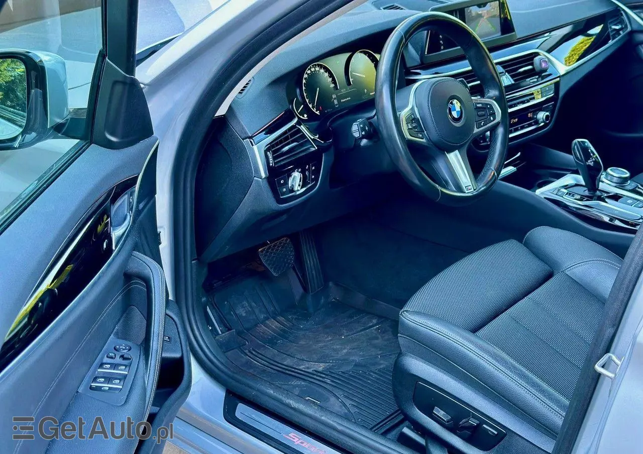 BMW Seria 5 520i Luxury Line sport