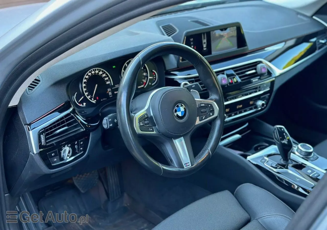 BMW Seria 5 520i Luxury Line sport