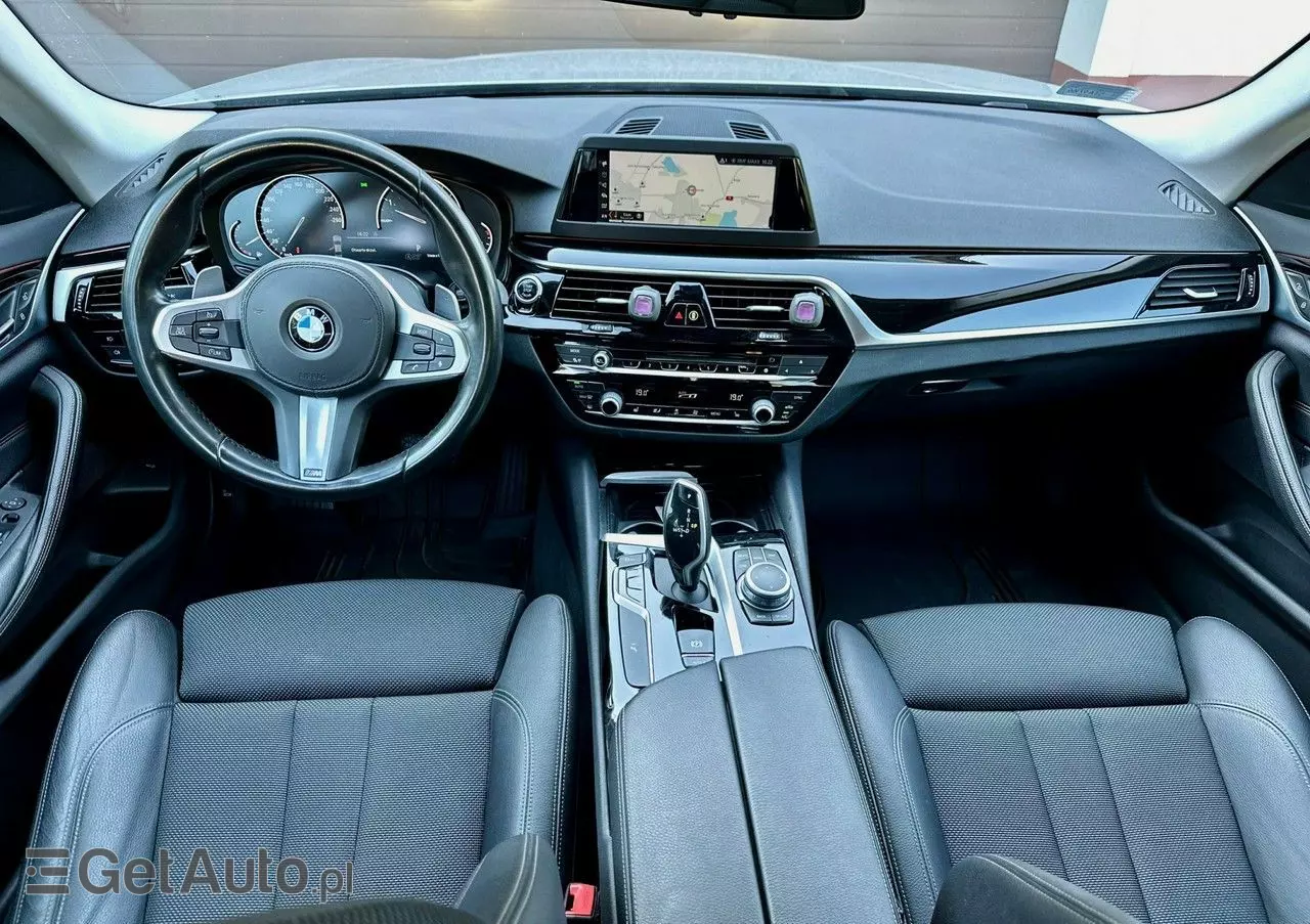 BMW Seria 5 520i Luxury Line sport