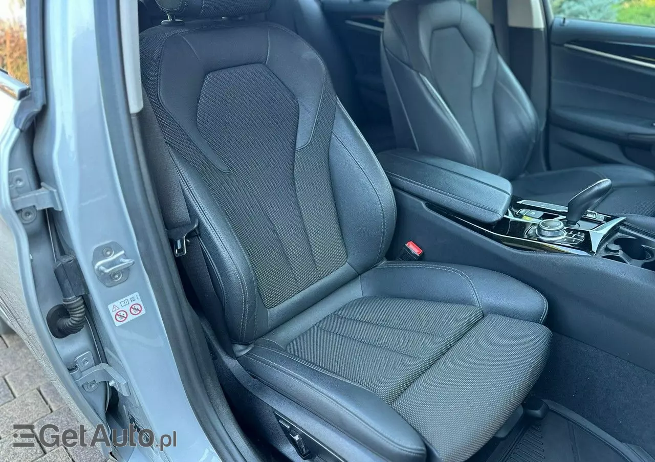 BMW Seria 5 520i Luxury Line sport