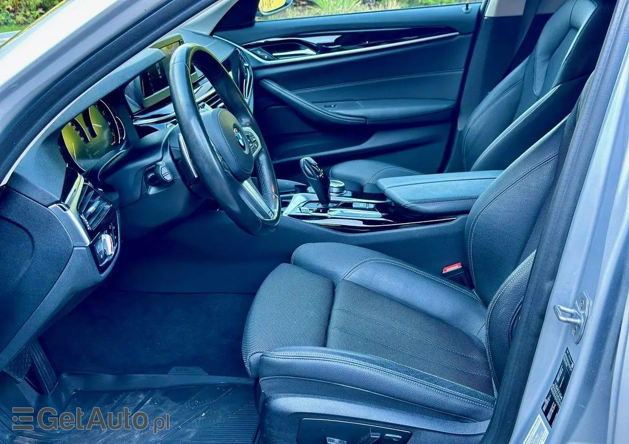 BMW Seria 5 520i Luxury Line sport
