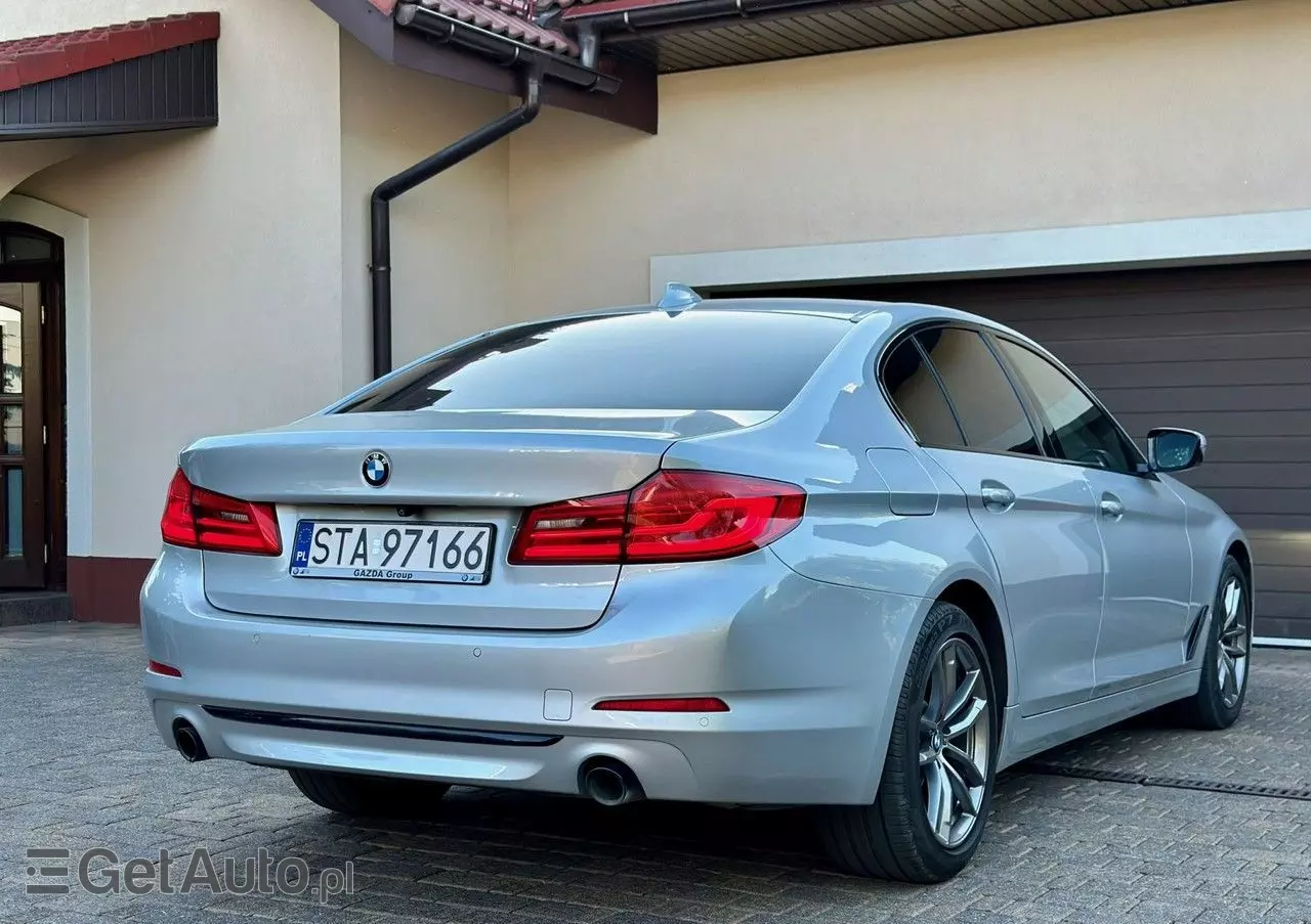 BMW Seria 5 520i Luxury Line sport