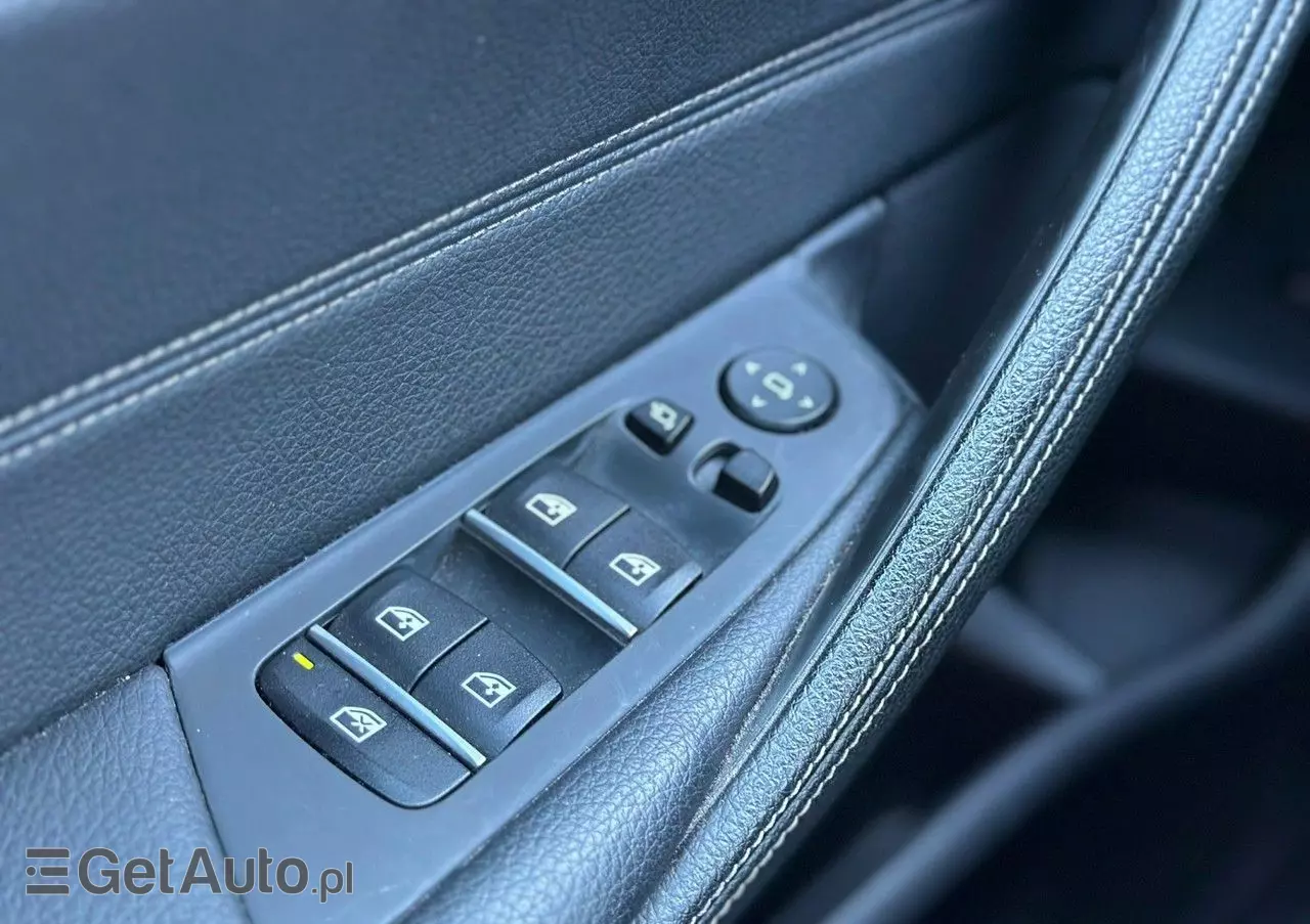 BMW Seria 5 520i Luxury Line sport