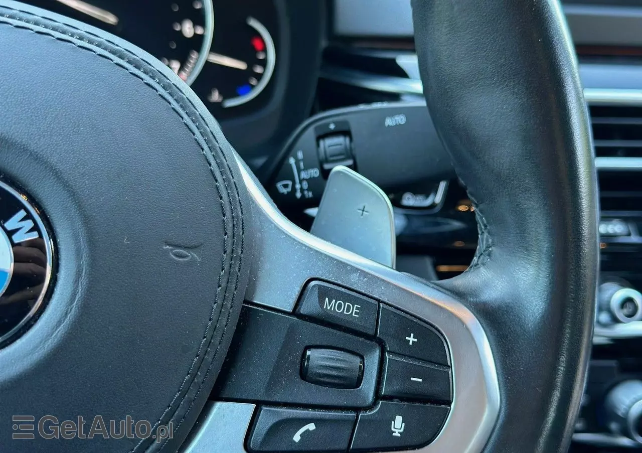 BMW Seria 5 520i Luxury Line sport