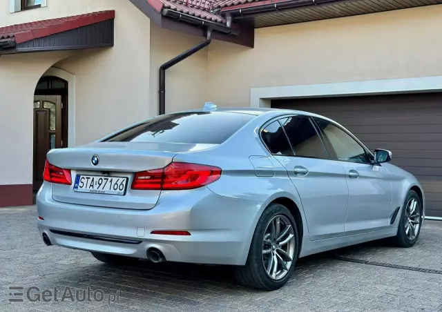 BMW Seria 5 520i Luxury Line sport